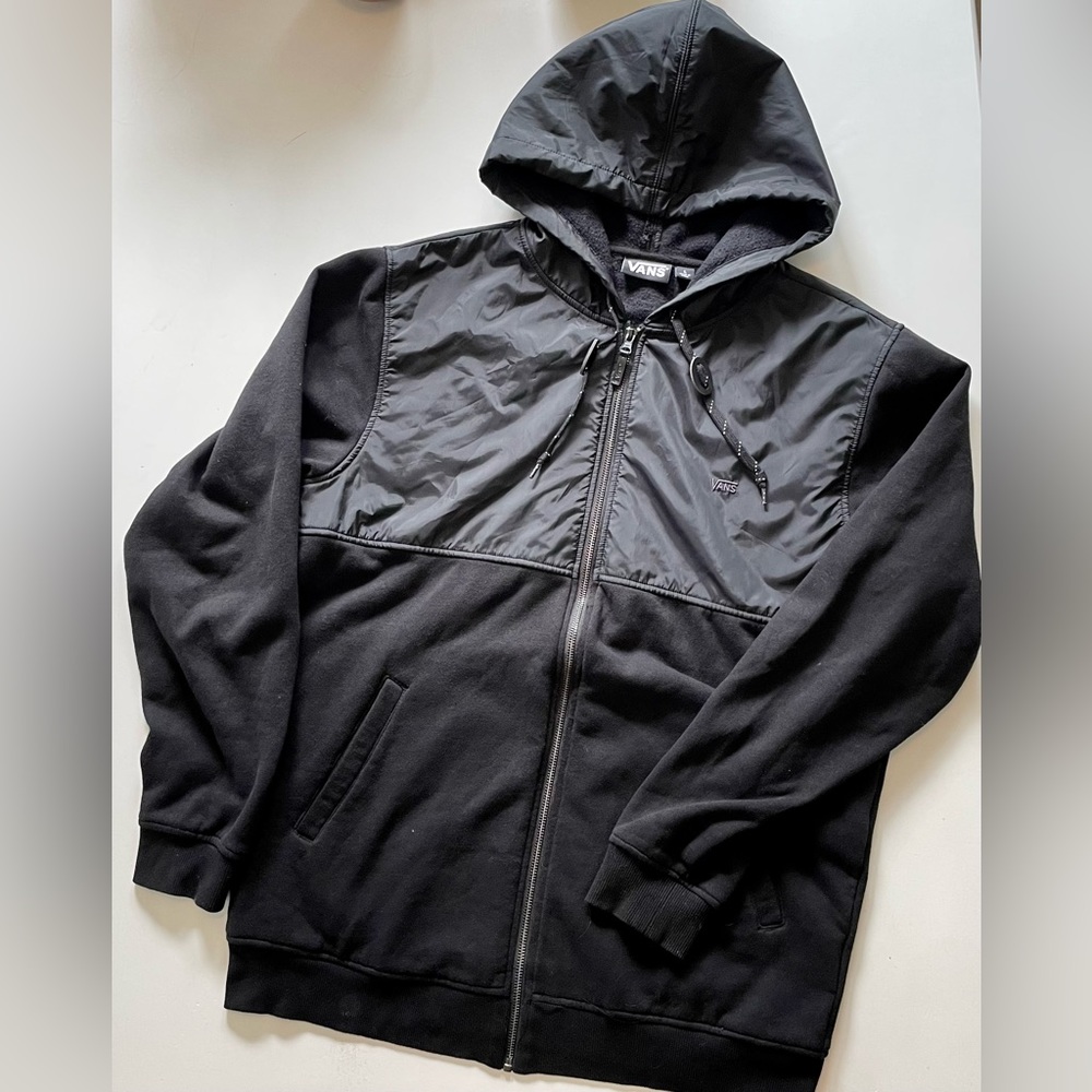Men’s large Vans jacket in black.